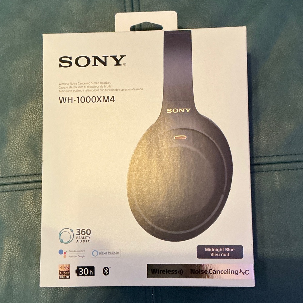 Sony WH-1000XM4 Headphones in Midnight Blue